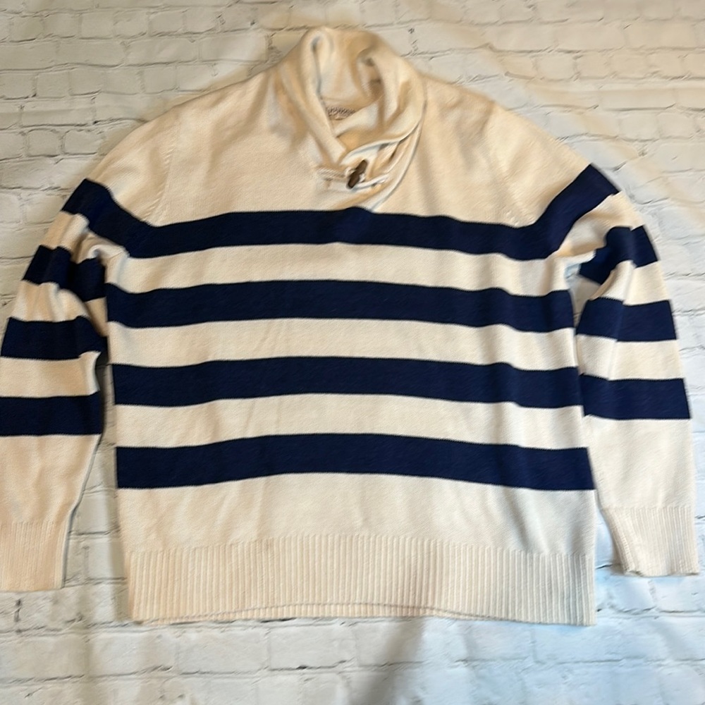 Men’s blue and tan stripe sweater